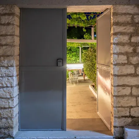 Willa Sinojmeri Girocastrum Gjirokastra