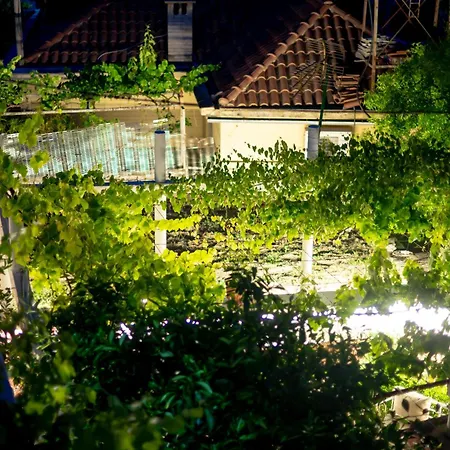 Sinojmeri Girocastrum Вилла Гирокастра