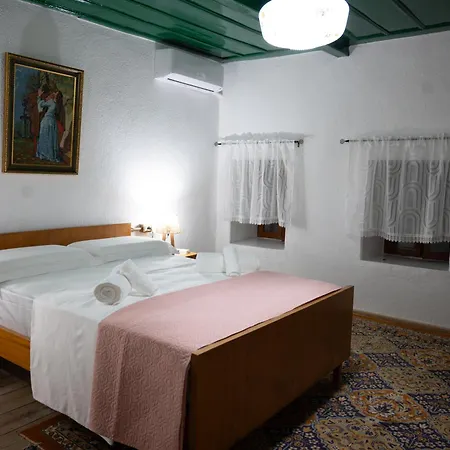 Sinojmeri Girocastrum *