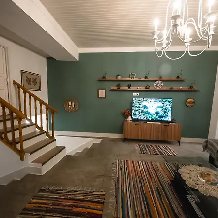 Willa Sinojmeri Girocastrum *