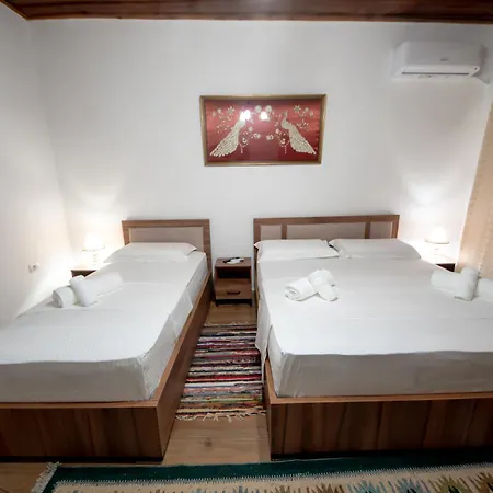 Sinojmeri Girocastrum Вилла