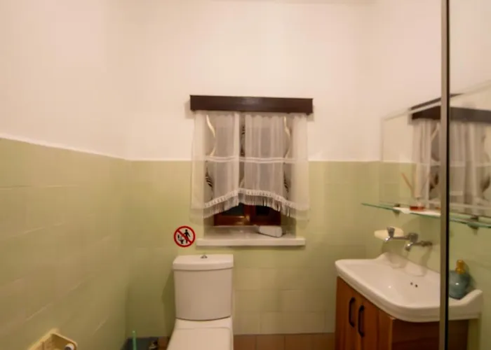 Sinojmeri Girocastrum Villa *