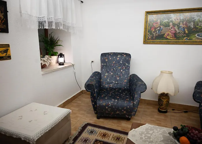 Sinojmeri Girocastrum * Gjirokastër