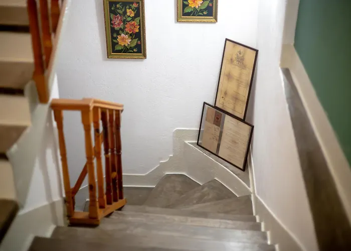 Sinojmeri Girocastrum Villa