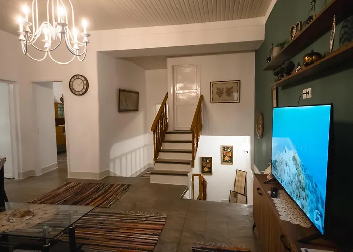 Sinojmeri Girocastrum Villa Gjirokastër