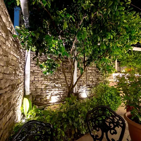 Sinojmeri Girocastrum Villa *