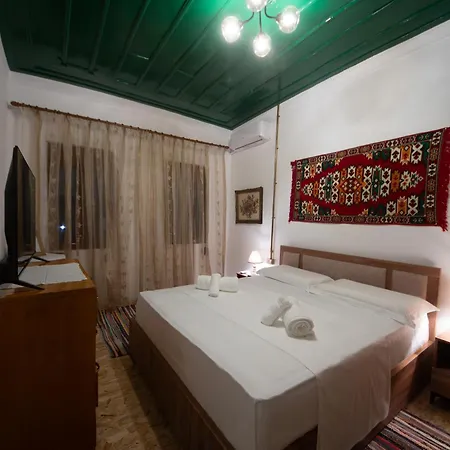 Sinojmeri Girocastrum * Gjirokastër