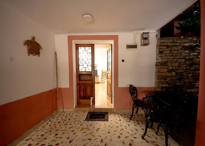 Sinojmeri Girocastrum * Gjirokastër