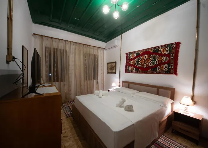 Sinojmeri Girocastrum * Gjirokastër